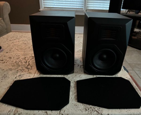 Emotiva B1+ bookshelf speakers