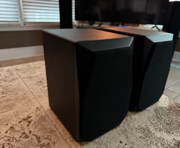 Emotiva B1+ bookshelf speakers - Image 2