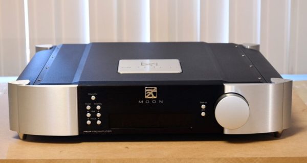 SimAudio Moon 740P Preamplifier