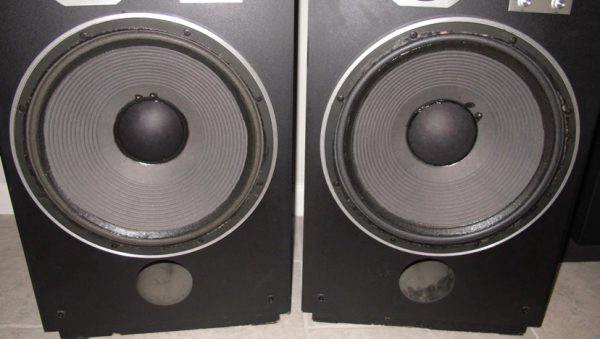 Pioneer HPM-150 Vintage Speakers - Image 10