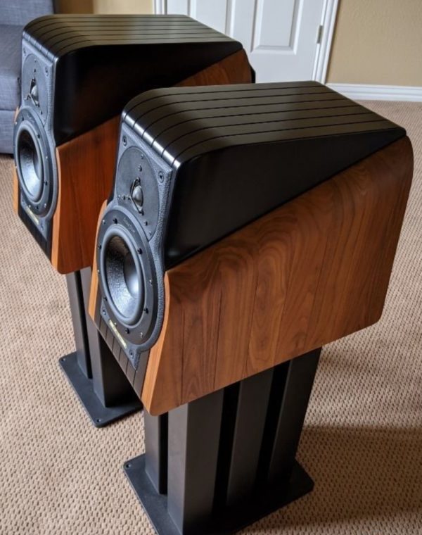 Sonus Faber Extrema – Iconic Stand-Mounted Audiophile Speakers